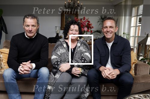 Den Bosch 24 april 2023
John de Bever en partner Kees de Bever kondigen extra concert aan en Caroline v d Plas als gast tijdens hun show in Ahoy. Ze ontvangen de pers in hun nieuwe huis / appartement.