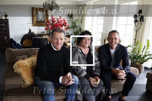 Den Bosch 24 april 2023
John de Bever en partner Kees de Bever kondigen extra concert aan en Caroline v d Plas als gast tijdens hun show in Ahoy. Ze ontvangen de pers in hun nieuwe huis / appartement.