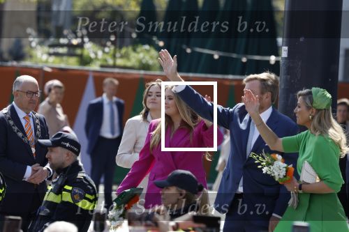 Rotterdam 27 april 2023
Koningsdag 2023 in Rotterdam met aanwezig Koning Willem Alexander, KoninginMaxima ,Prinses Amalia, Prinses Ariane ,Prins Constantijn ,Prinses Laurentien ,Prins Maurits ,Prinses Marilene ,Prins Bernhard ,Prinses Annette ,Prins Floris ,Prinses Aimee ,Prins Pieter Christiaan, en Prinses Anita .
Burgemeester Aboutaleb is de gastheer.