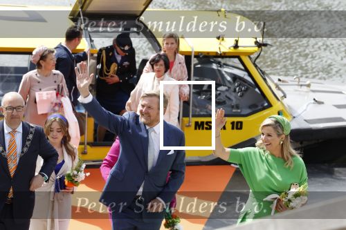 Rotterdam 27 april 2023
Koningsdag 2023 in Rotterdam met aanwezig Koning Willem Alexander, KoninginMaxima ,Prinses Amalia, Prinses Ariane ,Prins Constantijn ,Prinses Laurentien ,Prins Maurits ,Prinses Marilene ,Prins Bernhard ,Prinses Annette ,Prins Floris ,Prinses Aimee ,Prins Pieter Christiaan, en Prinses Anita .
Burgemeester Aboutaleb is de gastheer.