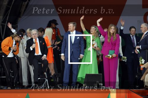 Rotterdam 27 april 2023
Koningsdag 2023 in Rotterdam met aanwezig Koning Willem Alexander, KoninginMaxima ,Prinses Amalia, Prinses Ariane ,Prins Constantijn ,Prinses Laurentien ,Prins Maurits ,Prinses Marilene ,Prins Bernhard ,Prinses Annette ,Prins Floris ,Prinses Aimee ,Prins Pieter Christiaan, en Prinses Anita .
Burgemeester Aboutaleb is de gastheer. Optreden van Lee Towers Davina Michelle en Ronnie Flex.
