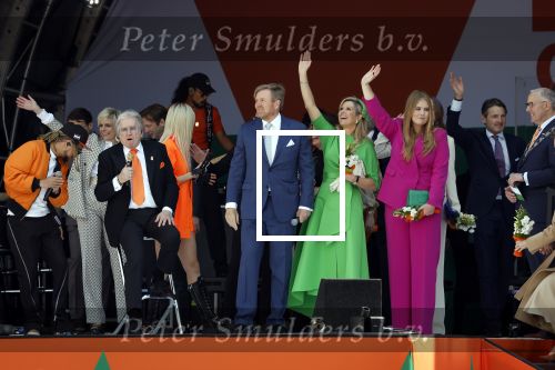 Rotterdam 27 april 2023
Koningsdag 2023 in Rotterdam met aanwezig Koning Willem Alexander, KoninginMaxima ,Prinses Amalia, Prinses Ariane ,Prins Constantijn ,Prinses Laurentien ,Prins Maurits ,Prinses Marilene ,Prins Bernhard ,Prinses Annette ,Prins Floris ,Prinses Aimee ,Prins Pieter Christiaan, en Prinses Anita .
Burgemeester Aboutaleb is de gastheer. Optreden van Lee Towers Davina Michelle en Ronnie Flex.