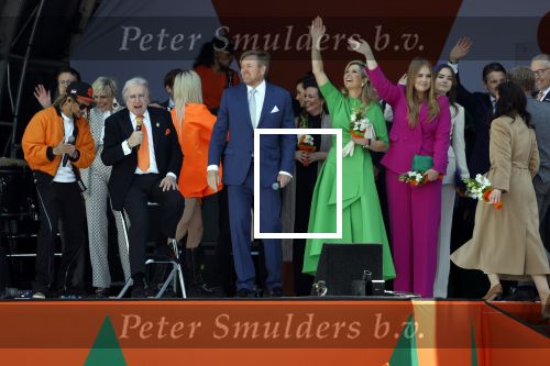 Rotterdam 27 april 2023
Koningsdag 2023 in Rotterdam met aanwezig Koning Willem Alexander, KoninginMaxima ,Prinses Amalia, Prinses Ariane ,Prins Constantijn ,Prinses Laurentien ,Prins Maurits ,Prinses Marilene ,Prins Bernhard ,Prinses Annette ,Prins Floris ,Prinses Aimee ,Prins Pieter Christiaan, en Prinses Anita .
Burgemeester Aboutaleb is de gastheer. Optreden van Lee Towers Davina Michelle en Ronnie Flex.