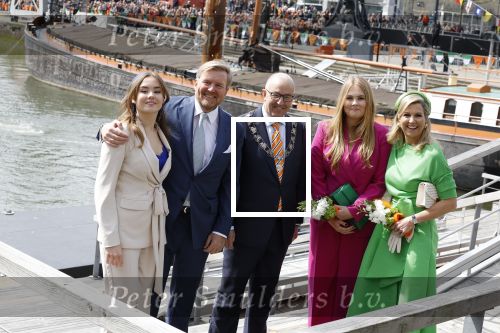 Rotterdam 27 april 2023
Koningsdag 2023 in Rotterdam met aanwezig Koning Willem Alexander, KoninginMaxima ,Prinses Amalia, Prinses Ariane ,Prins Constantijn ,Prinses Laurentien ,Prins Maurits ,Prinses Marilene ,Prins Bernhard ,Prinses Annette ,Prins Floris ,Prinses Aimee ,Prins Pieter Christiaan, en Prinses Anita .
Burgemeester Aboutaleb is de gastheer.