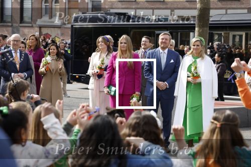 Rotterdam 27 april 2023
Koningsdag 2023 in Rotterdam met aanwezig Koning Willem Alexander, KoninginMaxima ,Prinses Amalia, Prinses Ariane ,Prins Constantijn ,Prinses Laurentien ,Prins Maurits ,Prinses Marilene ,Prins Bernhard ,Prinses Annette ,Prins Floris ,Prinses Aimee ,Prins Pieter Christiaan, en Prinses Anita .
Burgemeester Aboutaleb is de gastheer.