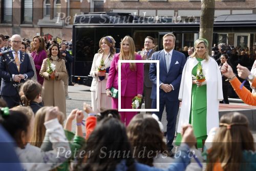 Rotterdam 27 april 2023
Koningsdag 2023 in Rotterdam met aanwezig Koning Willem Alexander, KoninginMaxima ,Prinses Amalia, Prinses Ariane ,Prins Constantijn ,Prinses Laurentien ,Prins Maurits ,Prinses Marilene ,Prins Bernhard ,Prinses Annette ,Prins Floris ,Prinses Aimee ,Prins Pieter Christiaan, en Prinses Anita .
Burgemeester Aboutaleb is de gastheer.