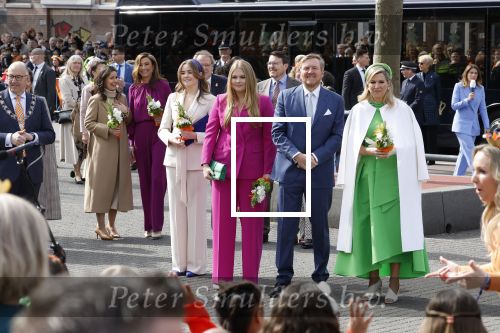 Rotterdam 27 april 2023
Koningsdag 2023 in Rotterdam met aanwezig Koning Willem Alexander, KoninginMaxima ,Prinses Amalia, Prinses Ariane ,Prins Constantijn ,Prinses Laurentien ,Prins Maurits ,Prinses Marilene ,Prins Bernhard ,Prinses Annette ,Prins Floris ,Prinses Aimee ,Prins Pieter Christiaan, en Prinses Anita .
Burgemeester Aboutaleb is de gastheer.