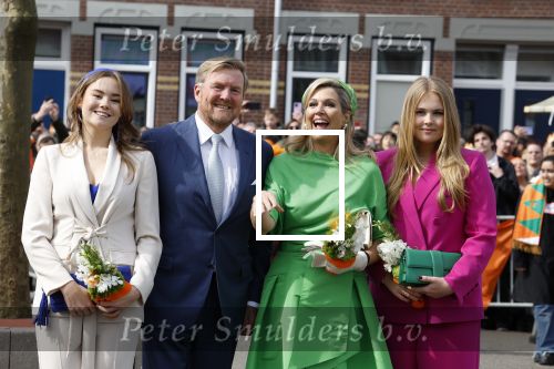 Rotterdam 27 april 2023
Koningsdag 2023 in Rotterdam met aanwezig Koning Willem Alexander, KoninginMaxima ,Prinses Amalia, Prinses Ariane ,Prins Constantijn ,Prinses Laurentien ,Prins Maurits ,Prinses Marilene ,Prins Bernhard ,Prinses Annette ,Prins Floris ,Prinses Aimee ,Prins Pieter Christiaan, en Prinses Anita .
Burgemeester Aboutaleb is de gastheer.
