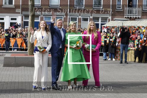 Rotterdam 27 april 2023
Koningsdag 2023 in Rotterdam met aanwezig Koning Willem Alexander, KoninginMaxima ,Prinses Amalia, Prinses Ariane ,Prins Constantijn ,Prinses Laurentien ,Prins Maurits ,Prinses Marilene ,Prins Bernhard ,Prinses Annette ,Prins Floris ,Prinses Aimee ,Prins Pieter Christiaan, en Prinses Anita .
Burgemeester Aboutaleb is de gastheer.