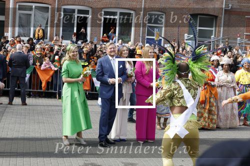 Rotterdam 27 april 2023
Koningsdag 2023 in Rotterdam met aanwezig Koning Willem Alexander, KoninginMaxima ,Prinses Amalia, Prinses Ariane ,Prins Constantijn ,Prinses Laurentien ,Prins Maurits ,Prinses Marilene ,Prins Bernhard ,Prinses Annette ,Prins Floris ,Prinses Aimee ,Prins Pieter Christiaan, en Prinses Anita .
Burgemeester Aboutaleb is de gastheer.