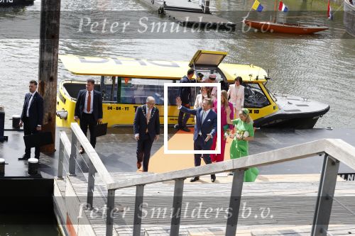 Rotterdam 27 april 2023
Koningsdag 2023 in Rotterdam met aanwezig Koning Willem Alexander, KoninginMaxima ,Prinses Amalia, Prinses Ariane ,Prins Constantijn ,Prinses Laurentien ,Prins Maurits ,Prinses Marilene ,Prins Bernhard ,Prinses Annette ,Prins Floris ,Prinses Aimee ,Prins Pieter Christiaan, en Prinses Anita .
Burgemeester Aboutaleb is de gastheer.