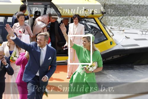 Rotterdam 27 april 2023
Koningsdag 2023 in Rotterdam met aanwezig Koning Willem Alexander, KoninginMaxima ,Prinses Amalia, Prinses Ariane ,Prins Constantijn ,Prinses Laurentien ,Prins Maurits ,Prinses Marilene ,Prins Bernhard ,Prinses Annette ,Prins Floris ,Prinses Aimee ,Prins Pieter Christiaan, en Prinses Anita .
Burgemeester Aboutaleb is de gastheer.