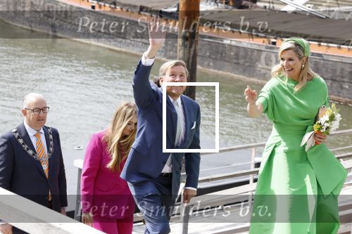 Rotterdam 27 april 2023
Koningsdag 2023 in Rotterdam met aanwezig Koning Willem Alexander, KoninginMaxima ,Prinses Amalia, Prinses Ariane ,Prins Constantijn ,Prinses Laurentien ,Prins Maurits ,Prinses Marilene ,Prins Bernhard ,Prinses Annette ,Prins Floris ,Prinses Aimee ,Prins Pieter Christiaan, en Prinses Anita .
Burgemeester Aboutaleb is de gastheer.