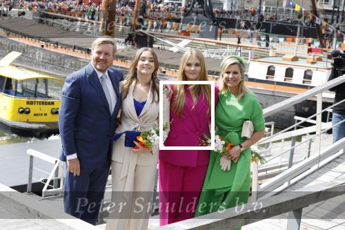 Rotterdam 27 april 2023
Koningsdag 2023 in Rotterdam met aanwezig Koning Willem Alexander, KoninginMaxima ,Prinses Amalia, Prinses Ariane ,Prins Constantijn ,Prinses Laurentien ,Prins Maurits ,Prinses Marilene ,Prins Bernhard ,Prinses Annette ,Prins Floris ,Prinses Aimee ,Prins Pieter Christiaan, en Prinses Anita .
Burgemeester Aboutaleb is de gastheer.
