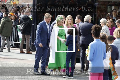 Rotterdam 27 april 2023
Koningsdag 2023 in Rotterdam met aanwezig Koning Willem Alexander, KoninginMaxima ,Prinses Amalia, Prinses Ariane ,Prins Constantijn ,Prinses Laurentien ,Prins Maurits ,Prinses Marilene ,Prins Bernhard ,Prinses Annette ,Prins Floris ,Prinses Aimee ,Prins Pieter Christiaan, en Prinses Anita .
Burgemeester Aboutaleb is de gastheer.