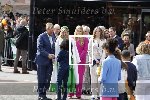 Rotterdam 27 april 2023
Koningsdag 2023 in Rotterdam met aanwezig Koning Willem Alexander, KoninginMaxima ,Prinses Amalia, Prinses Ariane ,Prins Constantijn ,Prinses Laurentien ,Prins Maurits ,Prinses Marilene ,Prins Bernhard ,Prinses Annette ,Prins Floris ,Prinses Aimee ,Prins Pieter Christiaan, en Prinses Anita .
Burgemeester Aboutaleb is de gastheer.