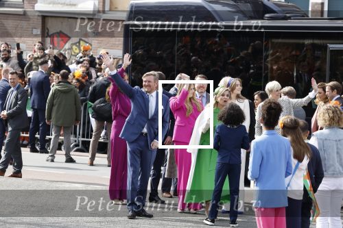 Rotterdam 27 april 2023
Koningsdag 2023 in Rotterdam met aanwezig Koning Willem Alexander, KoninginMaxima ,Prinses Amalia, Prinses Ariane ,Prins Constantijn ,Prinses Laurentien ,Prins Maurits ,Prinses Marilene ,Prins Bernhard ,Prinses Annette ,Prins Floris ,Prinses Aimee ,Prins Pieter Christiaan, en Prinses Anita .
Burgemeester Aboutaleb is de gastheer.