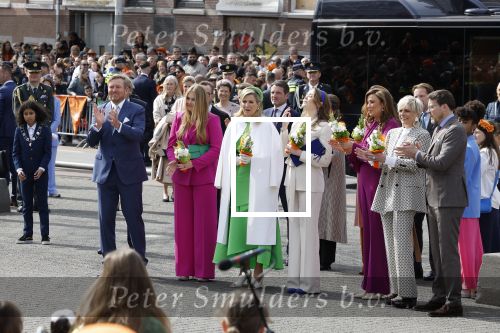 Rotterdam 27 april 2023
Koningsdag 2023 in Rotterdam met aanwezig Koning Willem Alexander, KoninginMaxima ,Prinses Amalia, Prinses Ariane ,Prins Constantijn ,Prinses Laurentien ,Prins Maurits ,Prinses Marilene ,Prins Bernhard ,Prinses Annette ,Prins Floris ,Prinses Aimee ,Prins Pieter Christiaan, en Prinses Anita .
Burgemeester Aboutaleb is de gastheer.