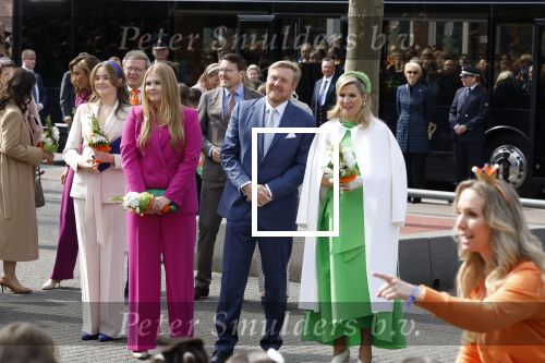 Rotterdam 27 april 2023
Koningsdag 2023 in Rotterdam met aanwezig Koning Willem Alexander, KoninginMaxima ,Prinses Amalia, Prinses Ariane ,Prins Constantijn ,Prinses Laurentien ,Prins Maurits ,Prinses Marilene ,Prins Bernhard ,Prinses Annette ,Prins Floris ,Prinses Aimee ,Prins Pieter Christiaan, en Prinses Anita .
Burgemeester Aboutaleb is de gastheer.