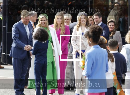 Rotterdam 27 april 2023
Koningsdag 2023 in Rotterdam met aanwezig Koning Willem Alexander, KoninginMaxima ,Prinses Amalia, Prinses Ariane ,Prins Constantijn ,Prinses Laurentien ,Prins Maurits ,Prinses Marilene ,Prins Bernhard ,Prinses Annette ,Prins Floris ,Prinses Aimee ,Prins Pieter Christiaan, en Prinses Anita .
Burgemeester Aboutaleb is de gastheer.