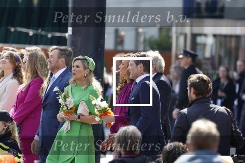 Rotterdam 27 april 2023
Koningsdag 2023 in Rotterdam met aanwezig Koning Willem Alexander, KoninginMaxima ,Prinses Amalia, Prinses Ariane ,Prins Constantijn ,Prinses Laurentien ,Prins Maurits ,Prinses Marilene ,Prins Bernhard ,Prinses Annette ,Prins Floris ,Prinses Aimee ,Prins Pieter Christiaan, en Prinses Anita .
Burgemeester Aboutaleb is de gastheer.