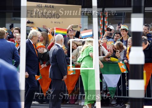 Rotterdam 27 april 2023
Koningsdag 2023 in Rotterdam met aanwezig Koning Willem Alexander, KoninginMaxima ,Prinses Amalia, Prinses Ariane ,Prins Constantijn ,Prinses Laurentien ,Prins Maurits ,Prinses Marilene ,Prins Bernhard ,Prinses Annette ,Prins Floris ,Prinses Aimee ,Prins Pieter Christiaan, en Prinses Anita .
Burgemeester Aboutaleb is de gastheer.  Bord Feyenoord kampioen