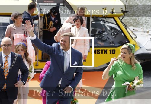 Rotterdam 27 april 2023
Koningsdag 2023 in Rotterdam met aanwezig Koning Willem Alexander, KoninginMaxima ,Prinses Amalia, Prinses Ariane ,Prins Constantijn ,Prinses Laurentien ,Prins Maurits ,Prinses Marilene ,Prins Bernhard ,Prinses Annette ,Prins Floris ,Prinses Aimee ,Prins Pieter Christiaan, en Prinses Anita .
Burgemeester Aboutaleb is de gastheer.
