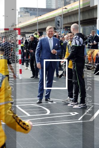 Rotterdam 27 april 2023
Koningsdag 2023 in Rotterdam met aanwezig Koning Willem Alexander, KoninginMaxima ,Prinses Amalia, Prinses Ariane ,Prins Constantijn ,Prinses Laurentien ,Prins Maurits ,Prinses Marilene ,Prins Bernhard ,Prinses Annette ,Prins Floris ,Prinses Aimee ,Prins Pieter Christiaan, en Prinses Anita .
Burgemeester Aboutaleb is de gastheer.  De Royals gaan voetballen bij Touzani