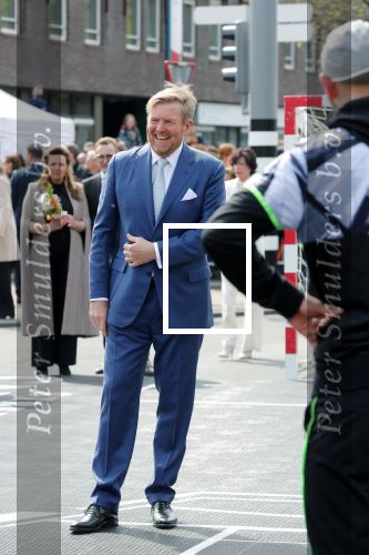 Rotterdam 27 april 2023
Koningsdag 2023 in Rotterdam met aanwezig Koning Willem Alexander, KoninginMaxima ,Prinses Amalia, Prinses Ariane ,Prins Constantijn ,Prinses Laurentien ,Prins Maurits ,Prinses Marilene ,Prins Bernhard ,Prinses Annette ,Prins Floris ,Prinses Aimee ,Prins Pieter Christiaan, en Prinses Anita .
Burgemeester Aboutaleb is de gastheer.  De Royals gaan voetballen bij Touzani