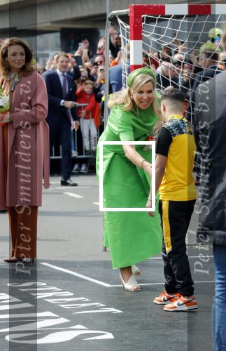 Rotterdam 27 april 2023
Koningsdag 2023 in Rotterdam met aanwezig Koning Willem Alexander, KoninginMaxima ,Prinses Amalia, Prinses Ariane ,Prins Constantijn ,Prinses Laurentien ,Prins Maurits ,Prinses Marilene ,Prins Bernhard ,Prinses Annette ,Prins Floris ,Prinses Aimee ,Prins Pieter Christiaan, en Prinses Anita .
Burgemeester Aboutaleb is de gastheer.  De Royals gaan voetballen bij Touzani