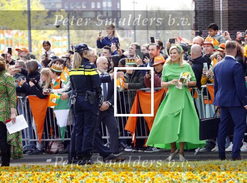 Rotterdam 27 april 2023
Koningsdag 2023 in Rotterdam met aanwezig Koning Willem Alexander, KoninginMaxima ,Prinses Amalia, Prinses Ariane ,Prins Constantijn ,Prinses Laurentien ,Prins Maurits ,Prinses Marilene ,Prins Bernhard ,Prinses Annette ,Prins Floris ,Prinses Aimee ,Prins Pieter Christiaan, en Prinses Anita .
Burgemeester Aboutaleb is de gastheer.  De Royals gaan voetballen bij Touzani