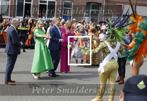 Rotterdam 27 april 2023
Koningsdag 2023 in Rotterdam met aanwezig Koning Willem Alexander, KoninginMaxima ,Prinses Amalia, Prinses Ariane ,Prins Constantijn ,Prinses Laurentien ,Prins Maurits ,Prinses Marilene ,Prins Bernhard ,Prinses Annette ,Prins Floris ,Prinses Aimee ,Prins Pieter Christiaan, en Prinses Anita .
Burgemeester Aboutaleb is de gastheer.
