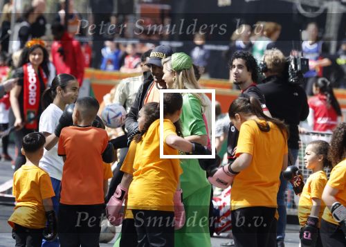 Rotterdam 27 april 2023
Koningsdag 2023 in Rotterdam met aanwezig Koning Willem Alexander, KoninginMaxima ,Prinses Amalia, Prinses Ariane ,Prins Constantijn ,Prinses Laurentien ,Prins Maurits ,Prinses Marilene ,Prins Bernhard ,Prinses Annette ,Prins Floris ,Prinses Aimee ,Prins Pieter Christiaan, en Prinses Anita .
Burgemeester Aboutaleb is de gastheer.