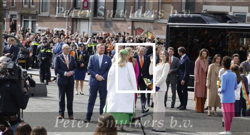 Rotterdam 27 april 2023
Koningsdag 2023 in Rotterdam met aanwezig Koning Willem Alexander, KoninginMaxima ,Prinses Amalia, Prinses Ariane ,Prins Constantijn ,Prinses Laurentien ,Prins Maurits ,Prinses Marilene ,Prins Bernhard ,Prinses Annette ,Prins Floris ,Prinses Aimee ,Prins Pieter Christiaan, en Prinses Anita .
Burgemeester Aboutaleb is de gastheer.