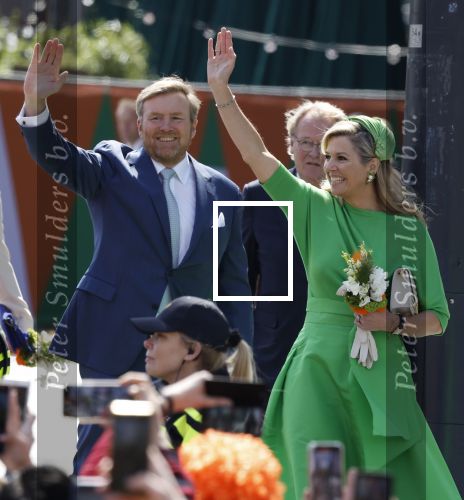 Rotterdam 27 april 2023
Koningsdag 2023 in Rotterdam met aanwezig Koning Willem Alexander, KoninginMaxima ,Prinses Amalia, Prinses Ariane ,Prins Constantijn ,Prinses Laurentien ,Prins Maurits ,Prinses Marilene ,Prins Bernhard ,Prinses Annette ,Prins Floris ,Prinses Aimee ,Prins Pieter Christiaan, en Prinses Anita .
Burgemeester Aboutaleb is de gastheer.