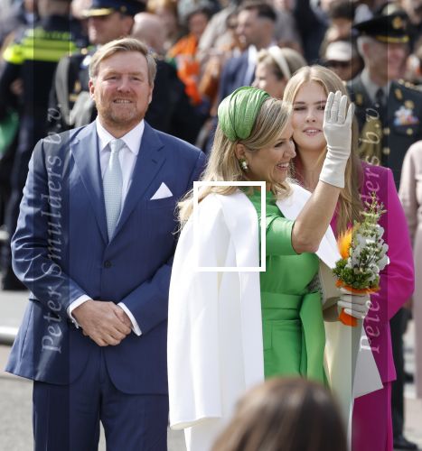 Rotterdam 27 april 2023
Koningsdag 2023 in Rotterdam met aanwezig Koning Willem Alexander, KoninginMaxima ,Prinses Amalia, Prinses Ariane ,Prins Constantijn ,Prinses Laurentien ,Prins Maurits ,Prinses Marilene ,Prins Bernhard ,Prinses Annette ,Prins Floris ,Prinses Aimee ,Prins Pieter Christiaan, en Prinses Anita .
Burgemeester Aboutaleb is de gastheer.