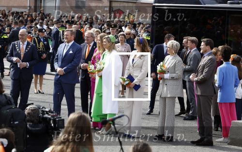 Rotterdam 27 april 2023
Koningsdag 2023 in Rotterdam met aanwezig Koning Willem Alexander, KoninginMaxima ,Prinses Amalia, Prinses Ariane ,Prins Constantijn ,Prinses Laurentien ,Prins Maurits ,Prinses Marilene ,Prins Bernhard ,Prinses Annette ,Prins Floris ,Prinses Aimee ,Prins Pieter Christiaan, en Prinses Anita .
Burgemeester Aboutaleb is de gastheer.