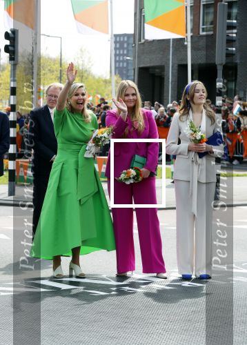 Rotterdam 27 april 2023
Koningsdag 2023 in Rotterdam met aanwezig Koning Willem Alexander, KoninginMaxima ,Prinses Amalia, Prinses Ariane ,Prins Constantijn ,Prinses Laurentien ,Prins Maurits ,Prinses Marilene ,Prins Bernhard ,Prinses Annette ,Prins Floris ,Prinses Aimee ,Prins Pieter Christiaan, en Prinses Anita .
Burgemeester Aboutaleb is de gastheer.  De Royals gaan voetballen bij Touzani