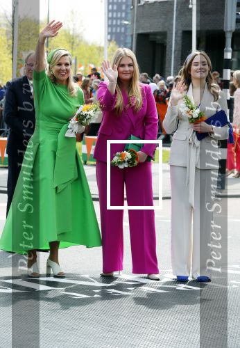 Rotterdam 27 april 2023
Koningsdag 2023 in Rotterdam met aanwezig Koning Willem Alexander, KoninginMaxima ,Prinses Amalia, Prinses Ariane ,Prins Constantijn ,Prinses Laurentien ,Prins Maurits ,Prinses Marilene ,Prins Bernhard ,Prinses Annette ,Prins Floris ,Prinses Aimee ,Prins Pieter Christiaan, en Prinses Anita .
Burgemeester Aboutaleb is de gastheer.  De Royals gaan voetballen bij Touzani