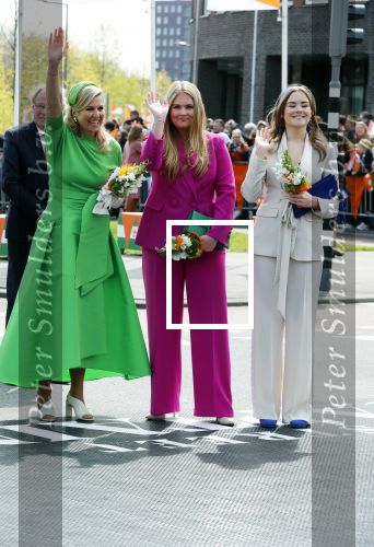 Rotterdam 27 april 2023
Koningsdag 2023 in Rotterdam met aanwezig Koning Willem Alexander, KoninginMaxima ,Prinses Amalia, Prinses Ariane ,Prins Constantijn ,Prinses Laurentien ,Prins Maurits ,Prinses Marilene ,Prins Bernhard ,Prinses Annette ,Prins Floris ,Prinses Aimee ,Prins Pieter Christiaan, en Prinses Anita .
Burgemeester Aboutaleb is de gastheer.  De Royals gaan voetballen bij Touzani