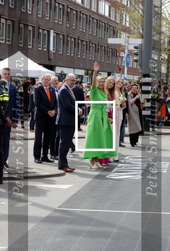 Rotterdam 27 april 2023
Koningsdag 2023 in Rotterdam met aanwezig Koning Willem Alexander, KoninginMaxima ,Prinses Amalia, Prinses Ariane ,Prins Constantijn ,Prinses Laurentien ,Prins Maurits ,Prinses Marilene ,Prins Bernhard ,Prinses Annette ,Prins Floris ,Prinses Aimee ,Prins Pieter Christiaan, en Prinses Anita .
Burgemeester Aboutaleb is de gastheer.  De Royals gaan voetballen bij Touzani