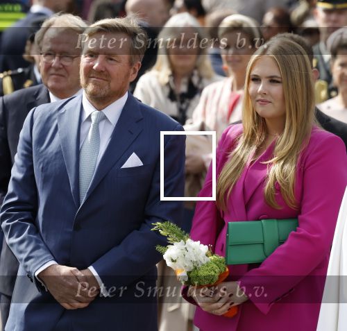 Rotterdam 27 april 2023
Koningsdag 2023 in Rotterdam met aanwezig Koning Willem Alexander, KoninginMaxima ,Prinses Amalia, Prinses Ariane ,Prins Constantijn ,Prinses Laurentien ,Prins Maurits ,Prinses Marilene ,Prins Bernhard ,Prinses Annette ,Prins Floris ,Prinses Aimee ,Prins Pieter Christiaan, en Prinses Anita .
Burgemeester Aboutaleb is de gastheer.