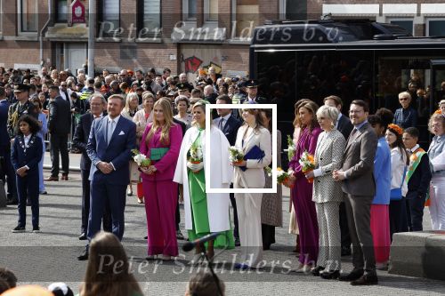 Rotterdam 27 april 2023
Koningsdag 2023 in Rotterdam met aanwezig Koning Willem Alexander, KoninginMaxima ,Prinses Amalia, Prinses Ariane ,Prins Constantijn ,Prinses Laurentien ,Prins Maurits ,Prinses Marilene ,Prins Bernhard ,Prinses Annette ,Prins Floris ,Prinses Aimee ,Prins Pieter Christiaan, en Prinses Anita .
Burgemeester Aboutaleb is de gastheer.