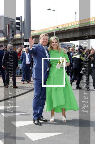 Rotterdam 27 april 2023
Koningsdag 2023 in Rotterdam met aanwezig Koning Willem Alexander, KoninginMaxima ,Prinses Amalia, Prinses Ariane ,Prins Constantijn ,Prinses Laurentien ,Prins Maurits ,Prinses Marilene ,Prins Bernhard ,Prinses Annette ,Prins Floris ,Prinses Aimee ,Prins Pieter Christiaan, en Prinses Anita .
Burgemeester Aboutaleb is de gastheer.  De Royals gaan voetballen bij Touzani