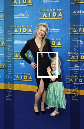 Scheveningen 23 april 2023
Premiere AIDA in het circustheater in Scheveningen .
Lauren Verster met dochter