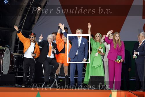Rotterdam 27 april 2023
Koningsdag 2023 in Rotterdam met aanwezig Koning Willem Alexander, KoninginMaxima ,Prinses Amalia, Prinses Ariane ,Prins Constantijn ,Prinses Laurentien ,Prins Maurits ,Prinses Marilene ,Prins Bernhard ,Prinses Annette ,Prins Floris ,Prinses Aimee ,Prins Pieter Christiaan, en Prinses Anita .
Burgemeester Aboutaleb is de gastheer. Optreden van Lee Towers Davina Michelle en Ronnie Flex.