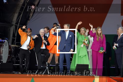 Rotterdam 27 april 2023
Koningsdag 2023 in Rotterdam met aanwezig Koning Willem Alexander, KoninginMaxima ,Prinses Amalia, Prinses Ariane ,Prins Constantijn ,Prinses Laurentien ,Prins Maurits ,Prinses Marilene ,Prins Bernhard ,Prinses Annette ,Prins Floris ,Prinses Aimee ,Prins Pieter Christiaan, en Prinses Anita .
Burgemeester Aboutaleb is de gastheer. Optreden van Lee Towers Davina Michelle en Ronnie Flex.