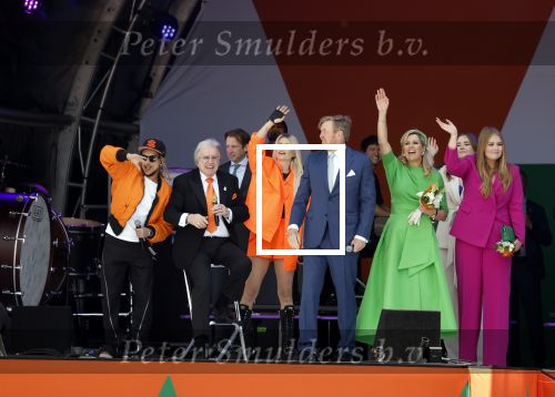 Rotterdam 27 april 2023
Koningsdag 2023 in Rotterdam met aanwezig Koning Willem Alexander, KoninginMaxima ,Prinses Amalia, Prinses Ariane ,Prins Constantijn ,Prinses Laurentien ,Prins Maurits ,Prinses Marilene ,Prins Bernhard ,Prinses Annette ,Prins Floris ,Prinses Aimee ,Prins Pieter Christiaan, en Prinses Anita .
Burgemeester Aboutaleb is de gastheer. Optreden van Lee Towers Davina Michelle en Ronnie Flex.
