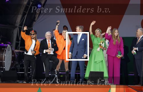 Rotterdam 27 april 2023
Koningsdag 2023 in Rotterdam met aanwezig Koning Willem Alexander, KoninginMaxima ,Prinses Amalia, Prinses Ariane ,Prins Constantijn ,Prinses Laurentien ,Prins Maurits ,Prinses Marilene ,Prins Bernhard ,Prinses Annette ,Prins Floris ,Prinses Aimee ,Prins Pieter Christiaan, en Prinses Anita .
Burgemeester Aboutaleb is de gastheer. Optreden van Lee Towers Davina Michelle en Ronnie Flex.