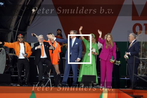 Rotterdam 27 april 2023
Koningsdag 2023 in Rotterdam met aanwezig Koning Willem Alexander, KoninginMaxima ,Prinses Amalia, Prinses Ariane ,Prins Constantijn ,Prinses Laurentien ,Prins Maurits ,Prinses Marilene ,Prins Bernhard ,Prinses Annette ,Prins Floris ,Prinses Aimee ,Prins Pieter Christiaan, en Prinses Anita .
Burgemeester Aboutaleb is de gastheer. Optreden van Lee Towers Davina Michelle en Ronnie Flex.